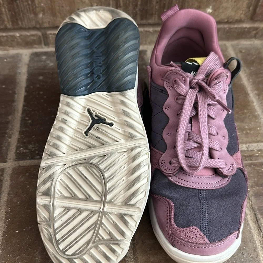 Nike Jordan MA2 Light Mulberry Cave Purple Off-Noir Saturn Gold Size 7.5 Womens